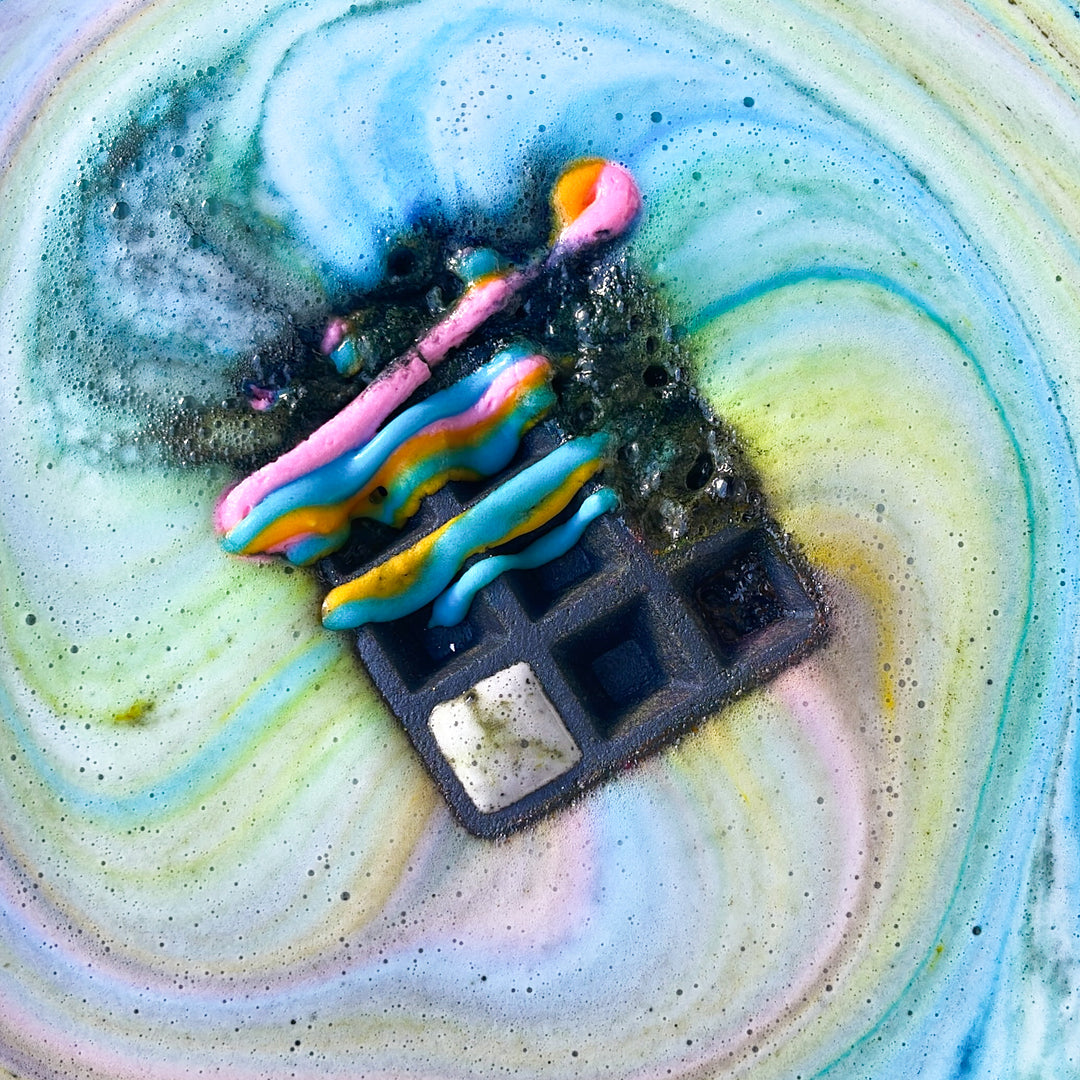 the hidden rainbow within WAFFLE BATH BOMB 180g
