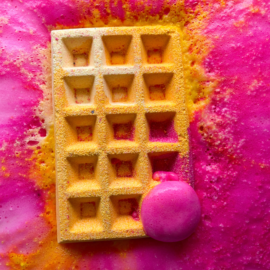 banana milkshake WAFFLE BATH BOMB 180g