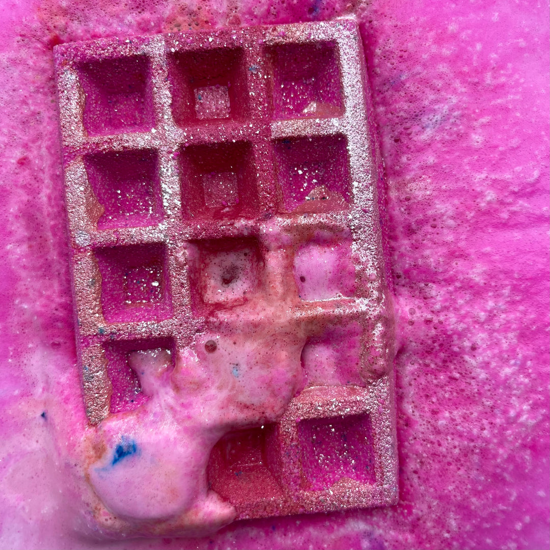 Iced VoVo Waffle Bath Bomb 180g